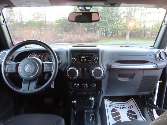 2015 Jeep Wrangler 4WD 2dr Sahara - 22992846 - 22