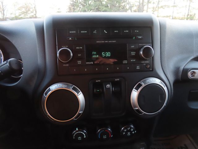 2015 Jeep Wrangler 4WD 2dr Sahara - 22992846 - 26