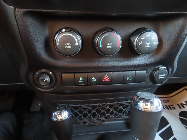 2015 Jeep Wrangler 4WD 2dr Sahara - 22992846 - 27