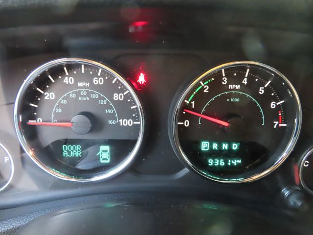 2015 Jeep Wrangler 4WD 2dr Sahara - 22992846 - 31