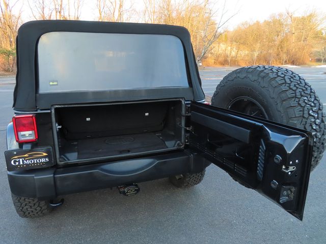 2015 Jeep Wrangler 4WD 2dr Sahara - 22992846 - 33