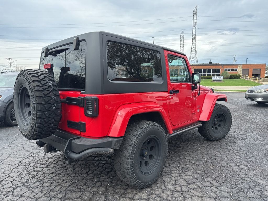 2015 Jeep Wrangler 4WD 2dr Sahara - 23012765 - 5