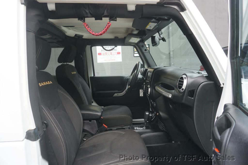 2015 Jeep Wrangler 4WD 2dr Sahara - 23089253 - 10