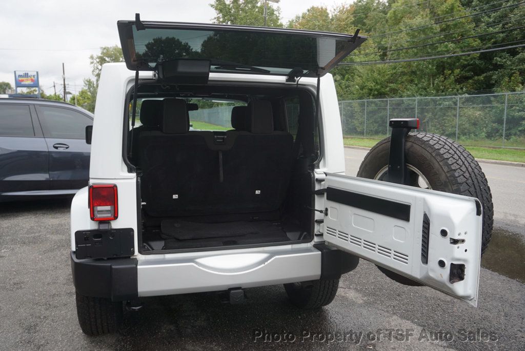 2015 Jeep Wrangler 4WD 2dr Sahara - 23089253 - 23