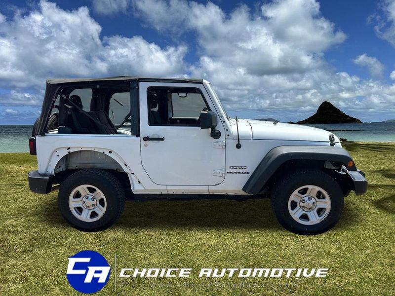 2015 Jeep Wrangler 4WD 2dr Sport - 23021338 - 9