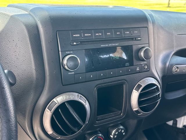 2015 Jeep Wrangler 4WD 2dr Sport - 23021338 - 16