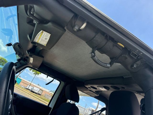 2015 Jeep Wrangler 4WD 2dr Sport - 23021338 - 19