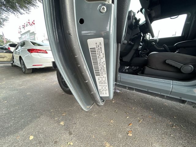 2015 Jeep Wrangler 4WD 2dr Sport - 22939604 - 21