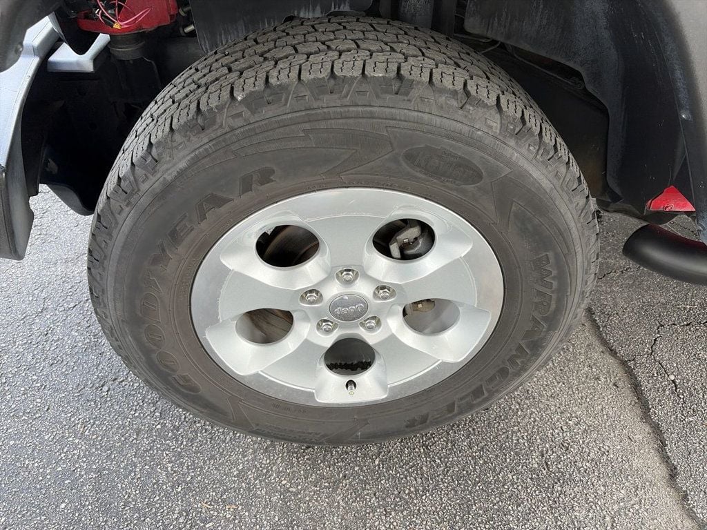 Jeep Wrangler photo 10