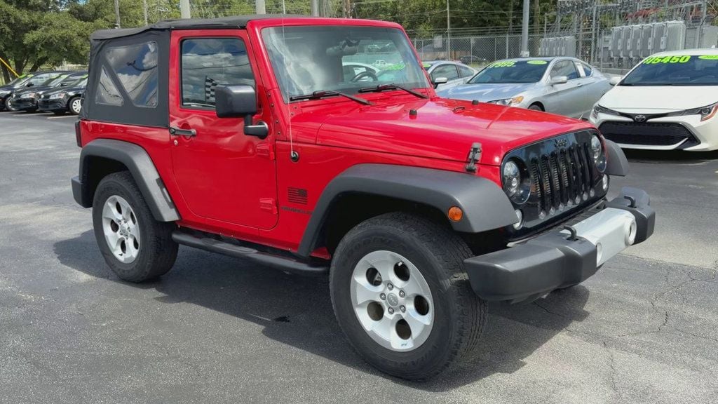 Jeep Wrangler photo 2