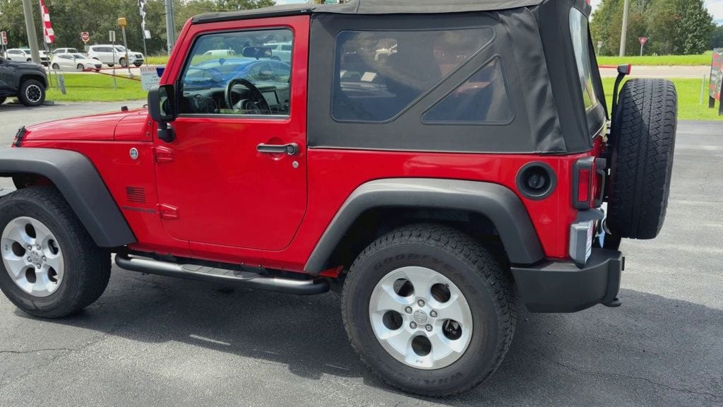 Jeep Wrangler photo 6