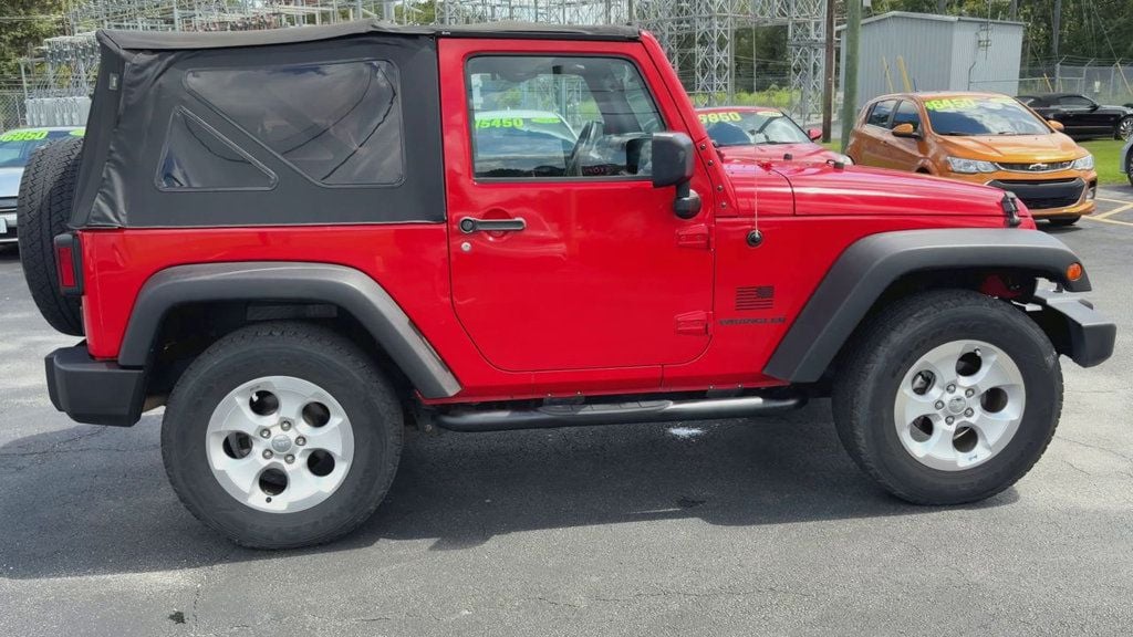 Jeep Wrangler photo 9