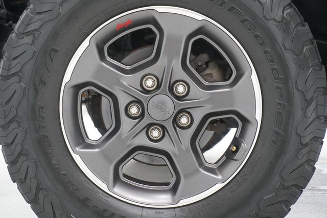 2015 Jeep Wrangler 4WD 2dr Sport - 22997870 - 18