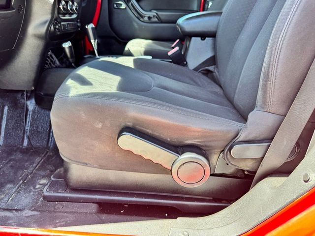 2015 Jeep Wrangler 4WD 2dr Sport - 23006348 - 19