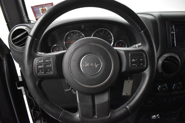 2015 Jeep Wrangler 4WD 2dr Sport - 23024460 - 13