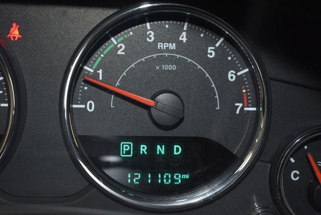 2015 Jeep Wrangler 4WD 2dr Sport - 23024460 - 16