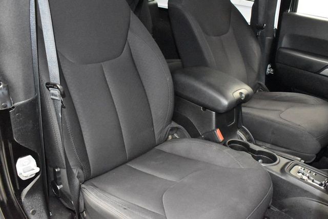 2015 Jeep Wrangler 4WD 2dr Sport - 23024460 - 19