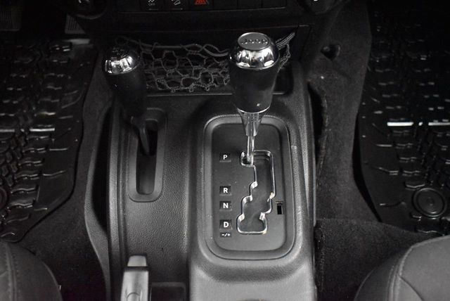 2015 Jeep Wrangler 4WD 2dr Sport - 23024460 - 22