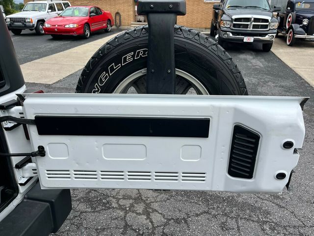 2015 Jeep Wrangler CLEAN CARFAX - 23036401 - 20