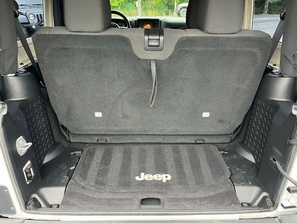2015 Jeep Wrangler CLEAN CARFAX - 23036401 - 21