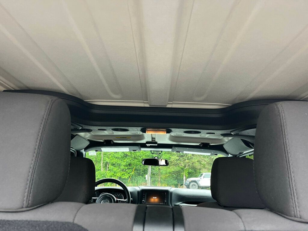 2015 Jeep Wrangler CLEAN CARFAX - 23036401 - 22