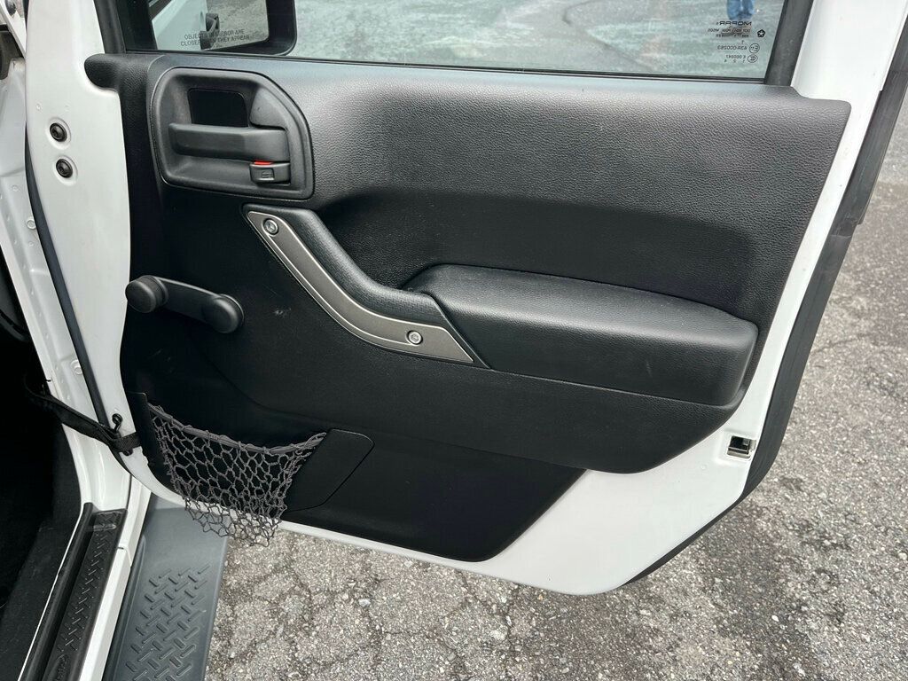 2015 Jeep Wrangler CLEAN CARFAX - 23036401 - 26