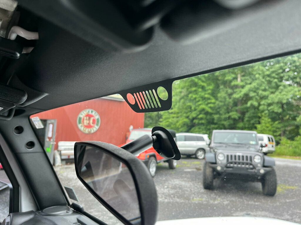 2015 Jeep Wrangler CLEAN CARFAX - 23036401 - 28