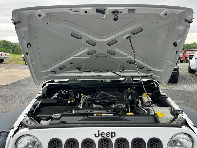 2015 Jeep Wrangler CLEAN CARFAX - 23036401 - 37