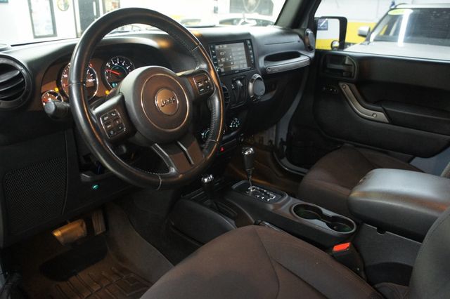 2015 Jeep Wrangler Lifted, Great Shape! Fun! - 22825909 - 39