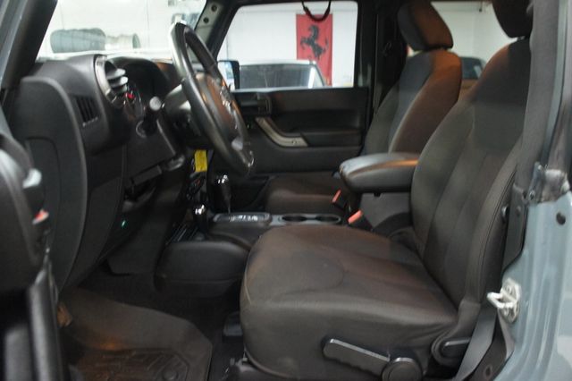 2015 Jeep Wrangler Lifted, Great Shape! Fun! - 22825909 - 41