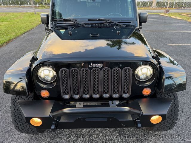 2015 Jeep Wrangler Sahara 4WD Hardtop Convertible - 22992286 - 18