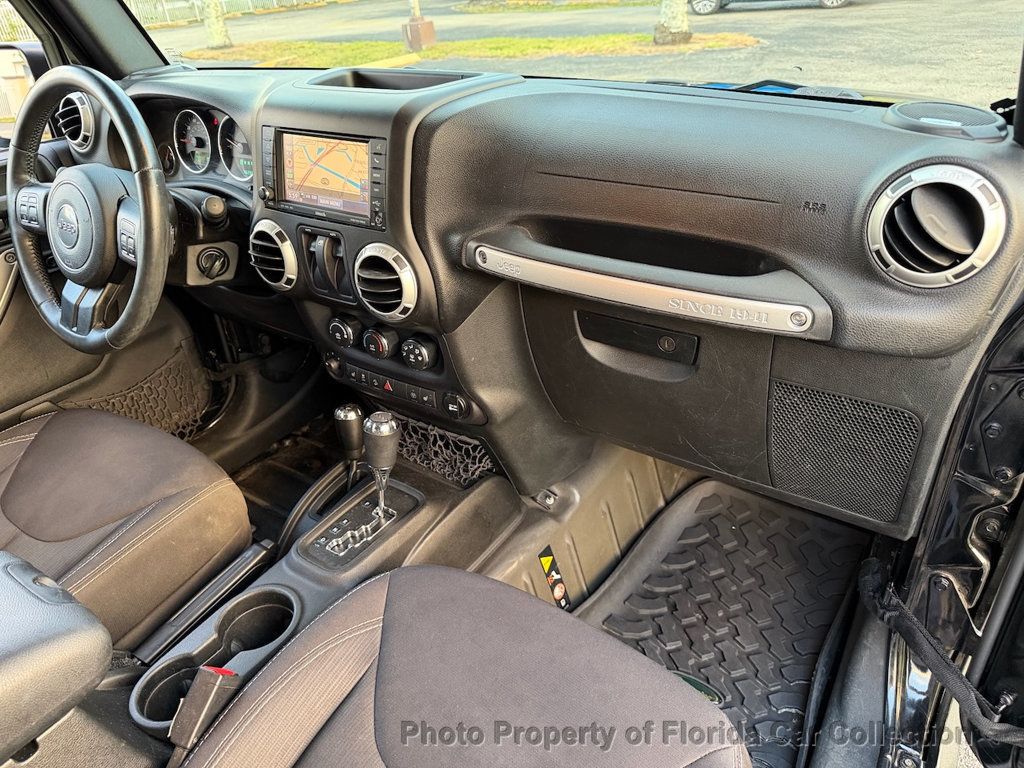 2015 Jeep Wrangler Sahara 4WD Hardtop Convertible - 22992286 - 28
