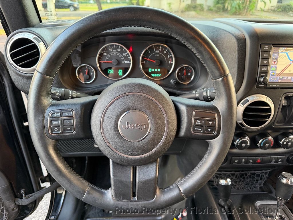 2015 Jeep Wrangler Sahara 4WD Hardtop Convertible - 22992286 - 32