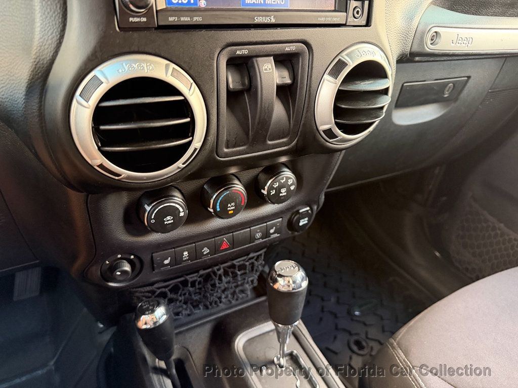 2015 Jeep Wrangler Sahara 4WD Hardtop Convertible - 22992286 - 36