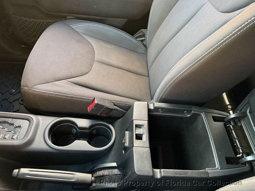 2015 Jeep Wrangler Sahara 4WD Hardtop Convertible - 22992286 - 42