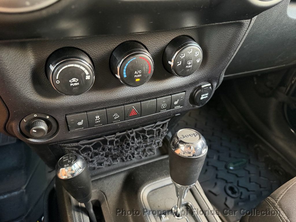 2015 Jeep Wrangler Sahara 4WD Hardtop Convertible - 22992286 - 46