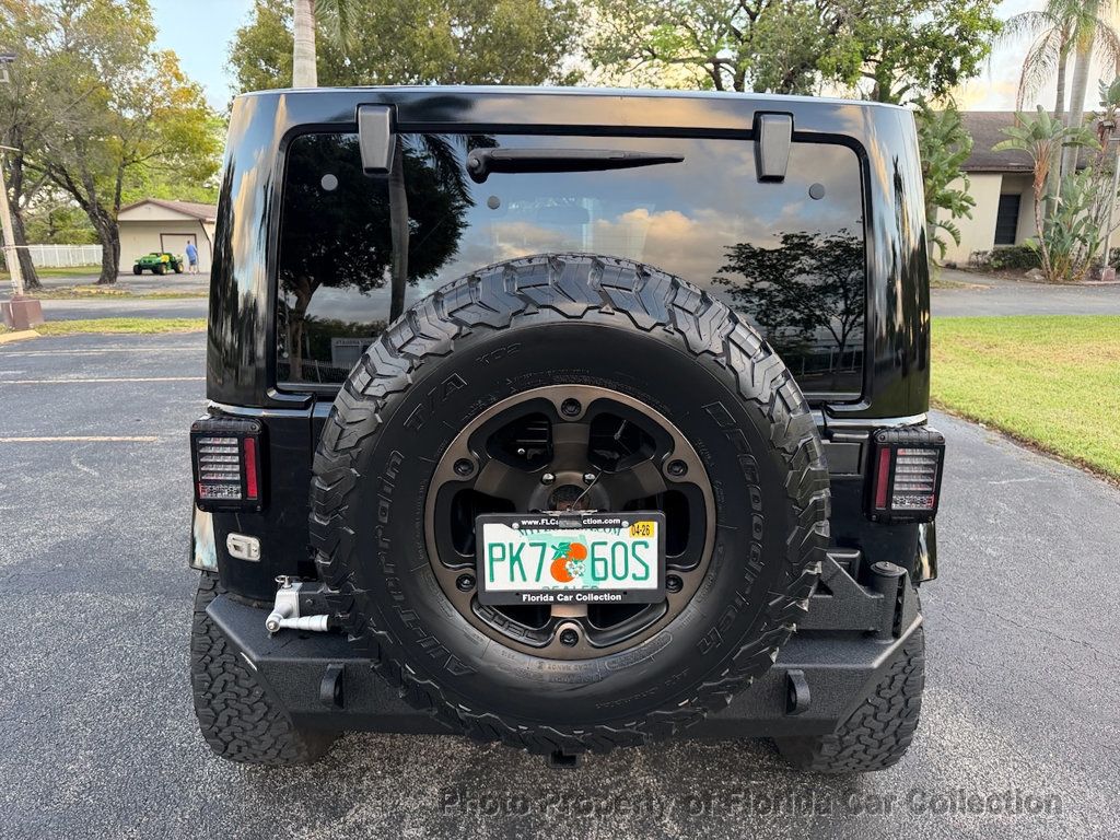 2015 Jeep Wrangler Sahara 4WD Hardtop Convertible - 22992286 - 5