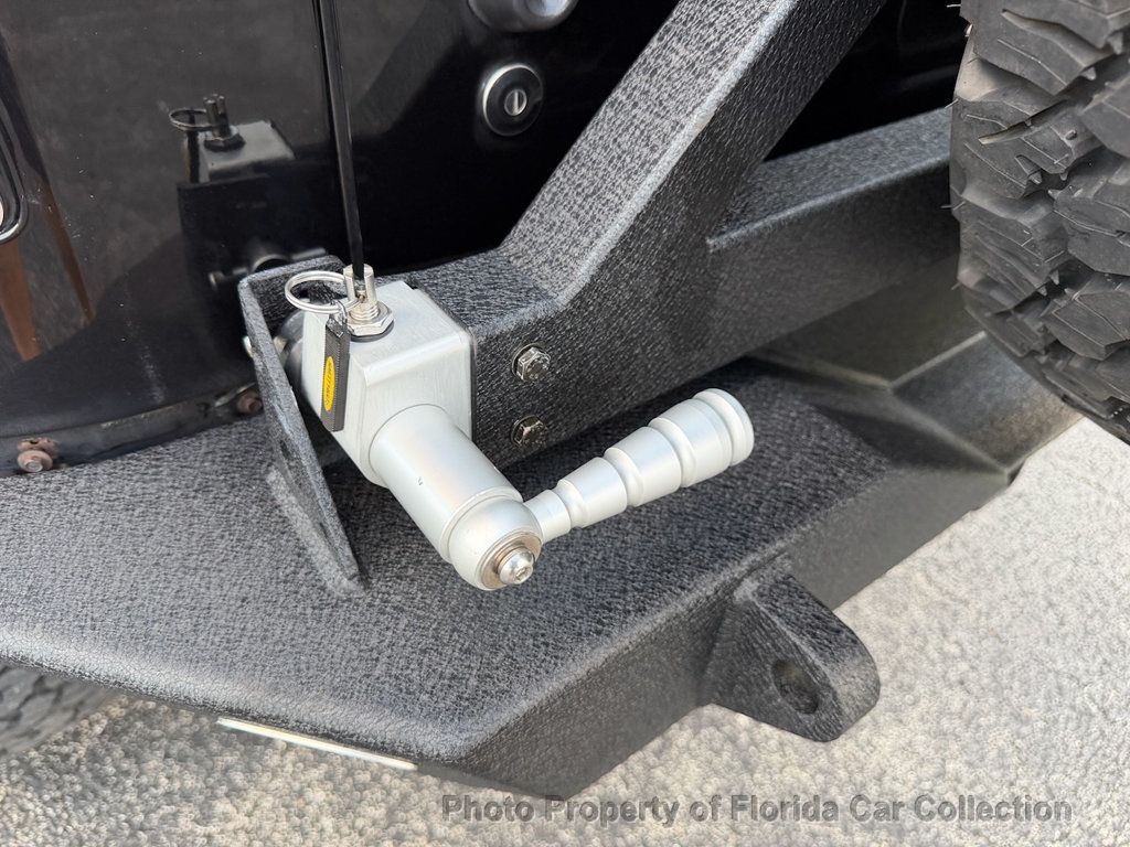 2015 Jeep Wrangler Sahara 4WD Hardtop Convertible - 22992286 - 75