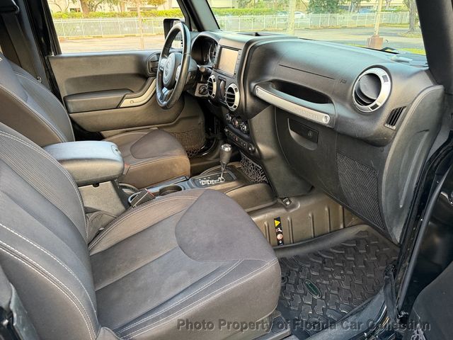 2015 Jeep Wrangler Sahara 4WD Hardtop Convertible - 22992286 - 8