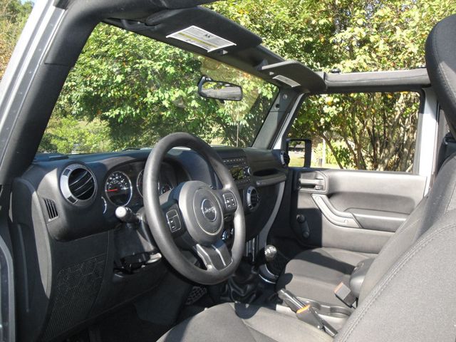 2015 Jeep Wrangler SPORT-PKG, 1-OWNER, SOUTHERN-JEEP, 6-SPD, LOW MI, MINT-COND! - 22915761 - 40