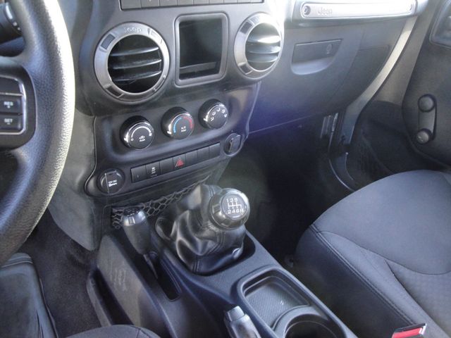 2015 Jeep Wrangler SPORT-PKG, 1-OWNER, SOUTHERN-JEEP, 6-SPD, LOW MI, MINT-COND! - 22915761 - 42