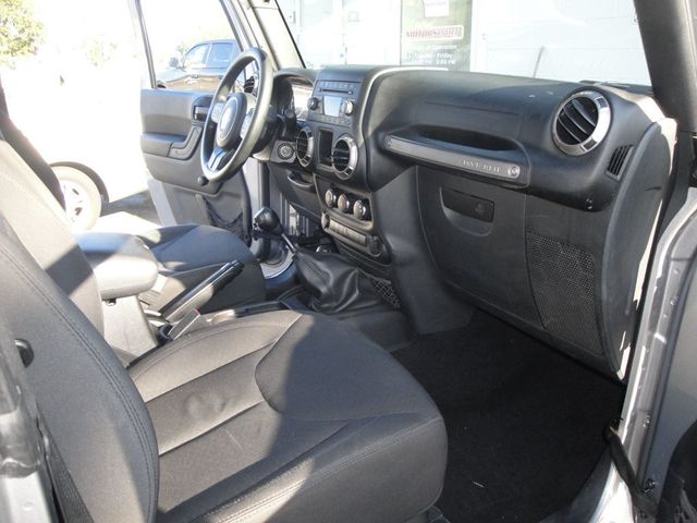 2015 Jeep Wrangler SPORT-PKG, 1-OWNER, SOUTHERN-JEEP, 6-SPD, LOW MI, MINT-COND! - 22915761 - 50