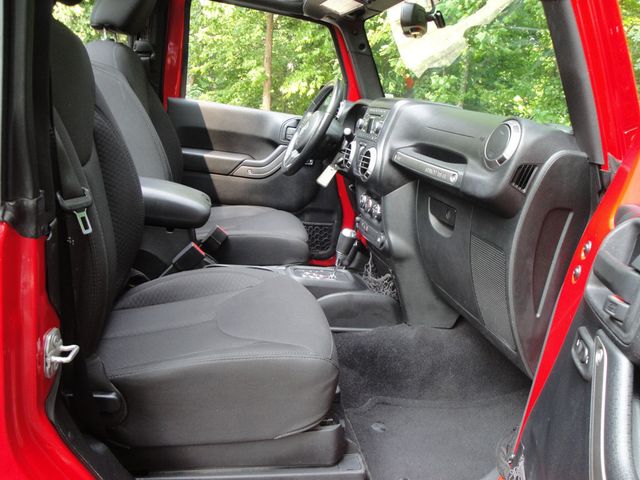 2015 Jeep Wrangler SPORT-S PKG, AUTO, 1-OWNER, LOADED, LOW-MI, MINT-COND!! - 23058849 - 28