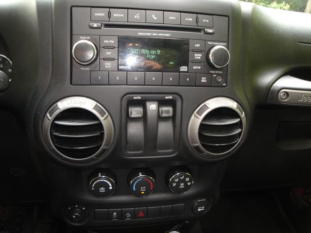 2015 Jeep Wrangler SPORT-S PKG, AUTO, 1-OWNER, LOADED, LOW-MI, MINT-COND!! - 23058849 - 35