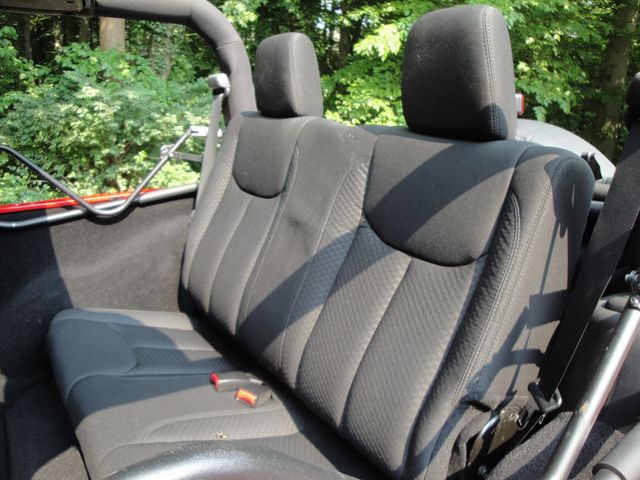 2015 Jeep Wrangler SPORT-S PKG, AUTO, 1-OWNER, LOADED, LOW-MI, MINT-COND!! - 23058849 - 40