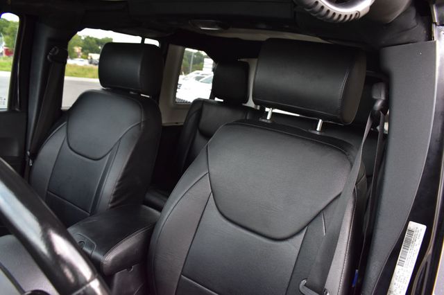 2015 Jeep Wrangler Unlimited 4WD 4dr Altitude - 23060560 - 15