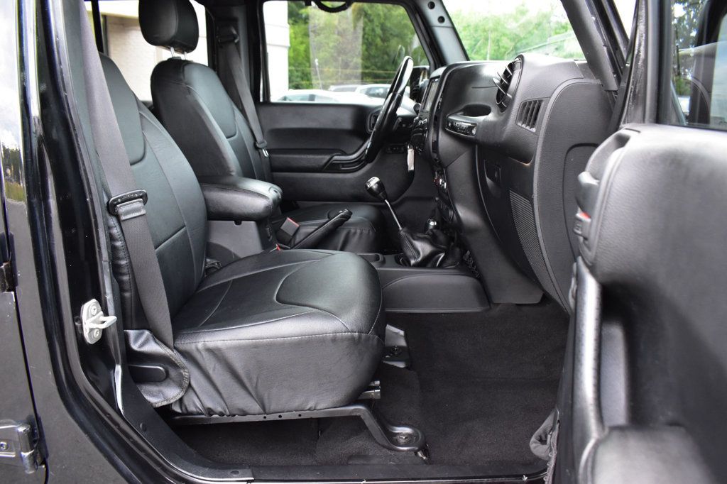 2015 Jeep Wrangler Unlimited 4WD 4dr Altitude - 23060560 - 20