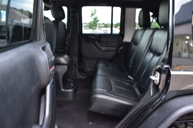 2015 Jeep Wrangler Unlimited 4WD 4dr Altitude - 23060560 - 21