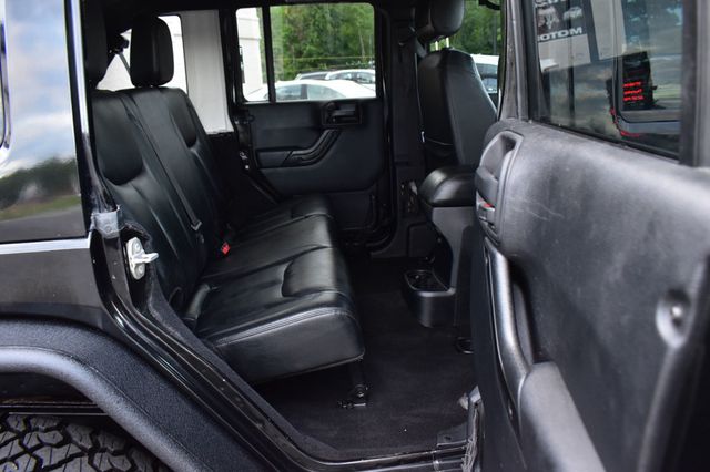2015 Jeep Wrangler Unlimited 4WD 4dr Altitude - 23060560 - 24