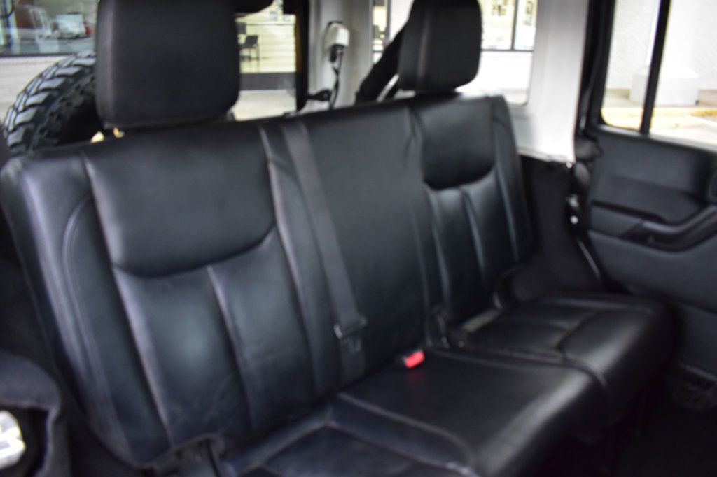 2015 Jeep Wrangler Unlimited 4WD 4dr Altitude - 23060560 - 25